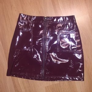 🎀 NWOT burgundy skirt 🎀